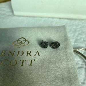 Kendra Scott Black Druisy Stud Earrings